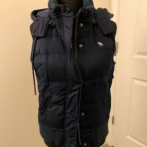 Abercrombie & Fitch Navy Puffer Vest